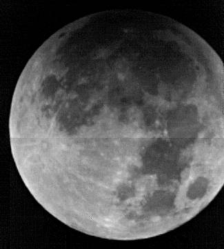 08/11 23:16 UT - pouco antes de entrar na umbra